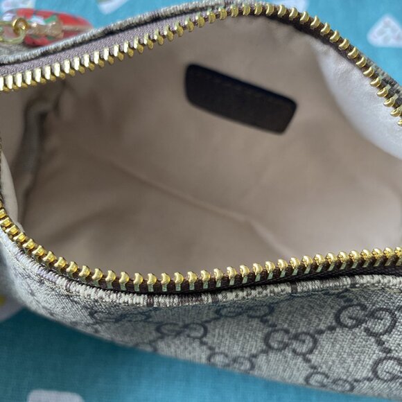 Gucci Chain Crossbody Bag - Picture 2 of 8